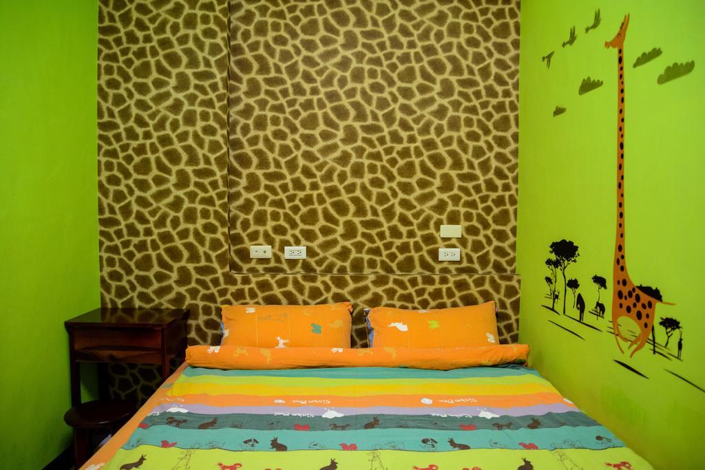 Hotel Play House Tainan Zewnętrze zdjęcie